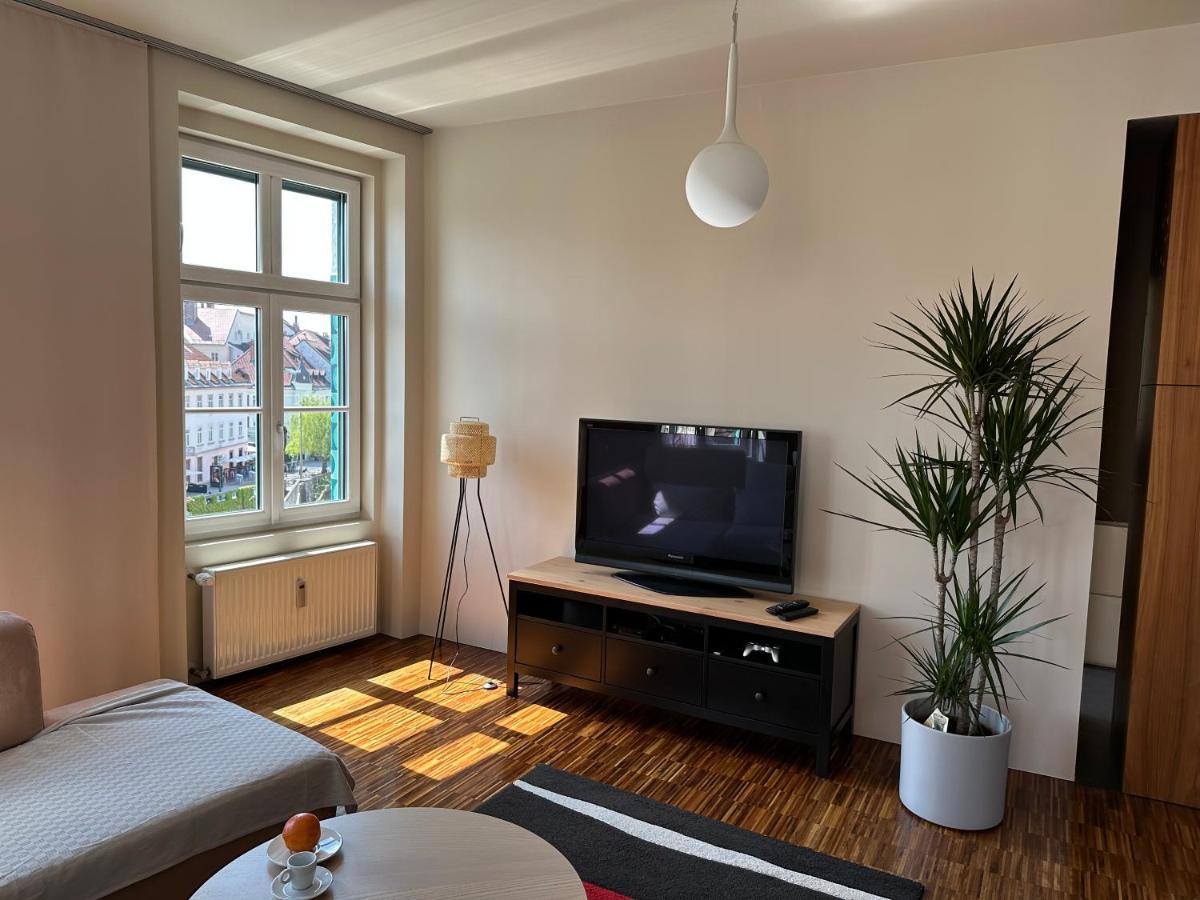 Apartamento Triple Bridge Liubliana Exterior foto